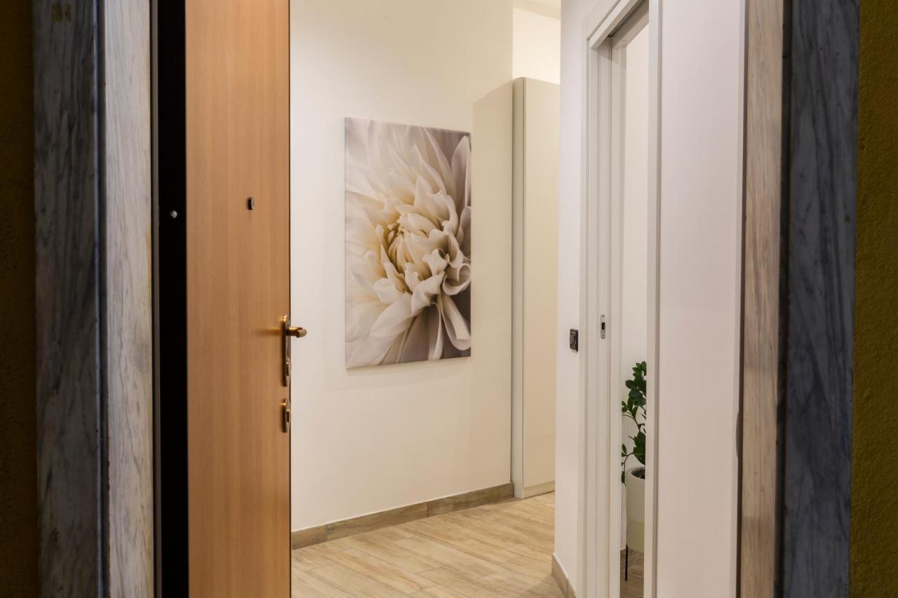 Yellow Line Apartment Милан Экстерьер фото