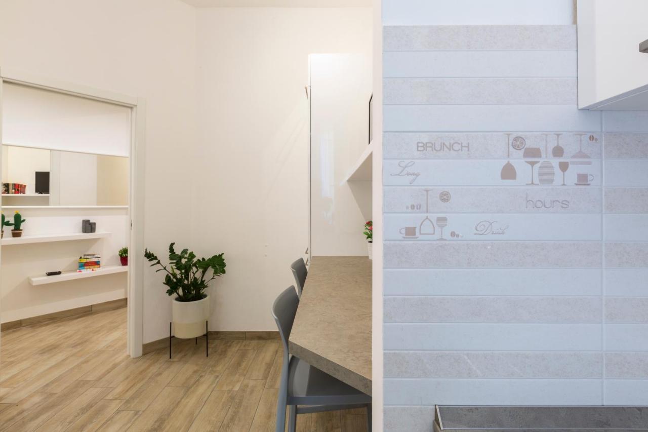 Yellow Line Apartment Милан Экстерьер фото