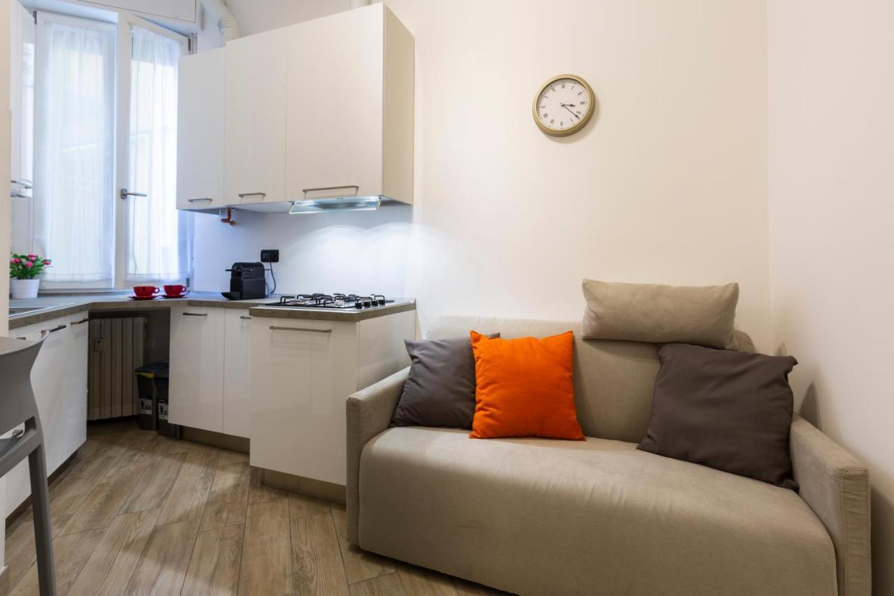 Yellow Line Apartment Милан Экстерьер фото