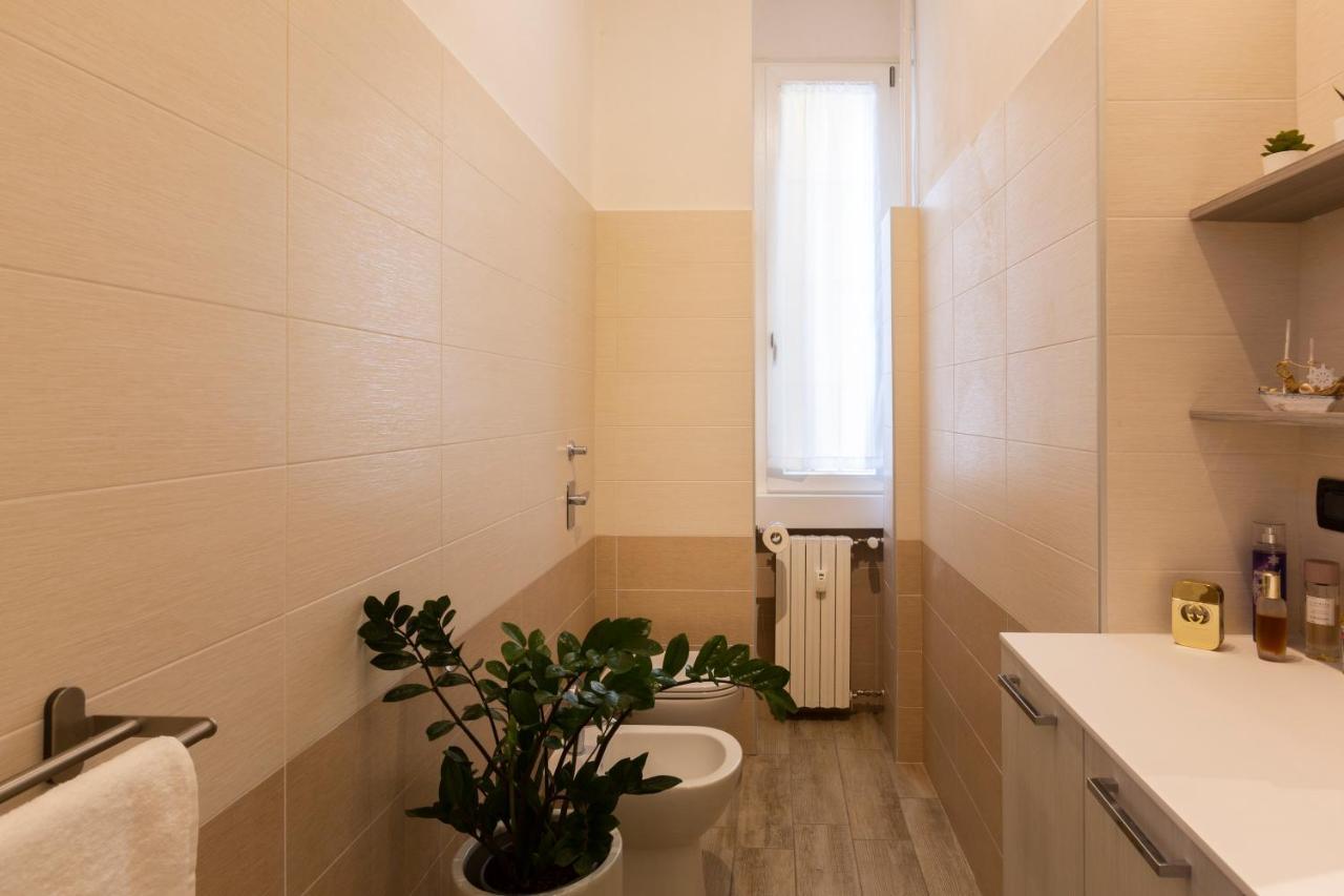 Yellow Line Apartment Милан Экстерьер фото