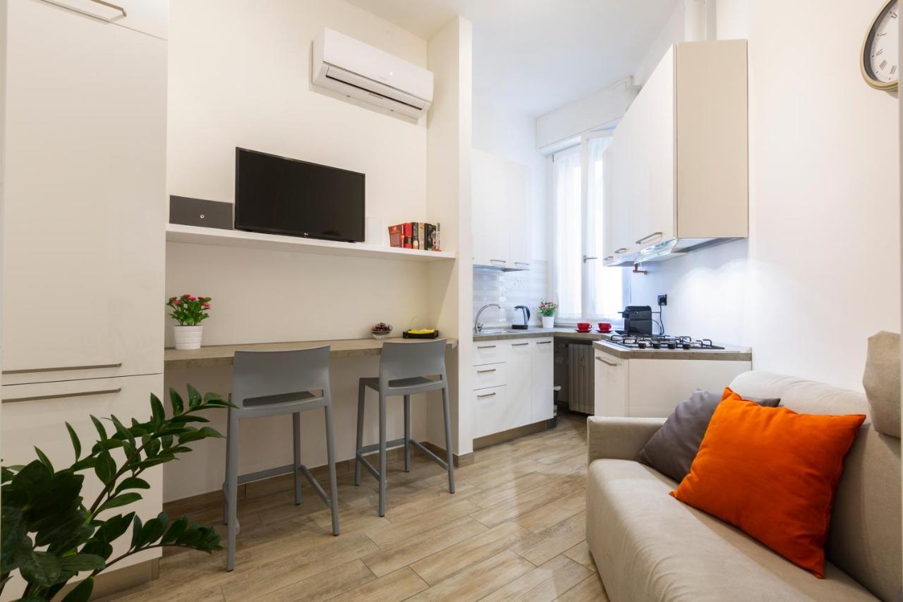 Yellow Line Apartment Милан Экстерьер фото