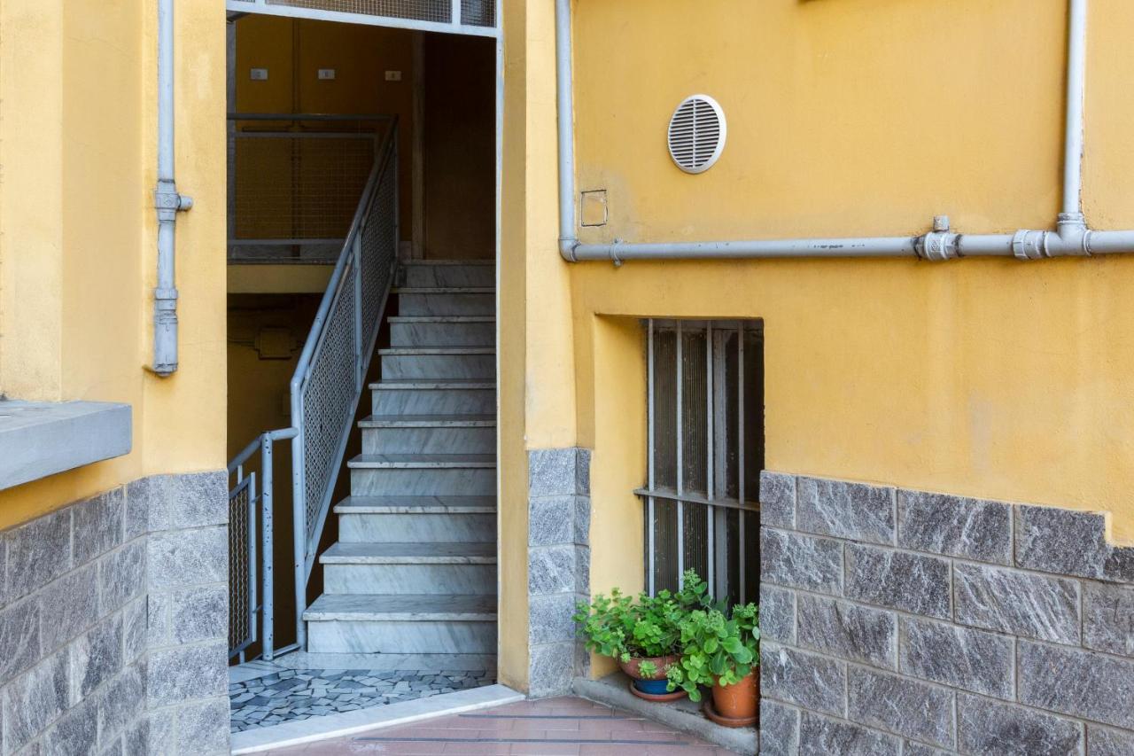 Yellow Line Apartment Милан Экстерьер фото