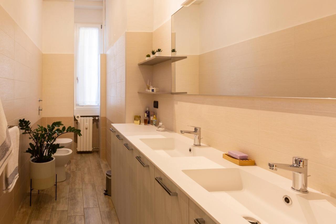 Yellow Line Apartment Милан Экстерьер фото